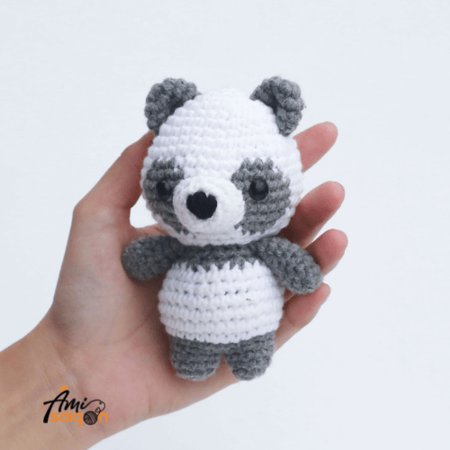 Amigurumi Panda - Free crochet pattern by AmiSaigon