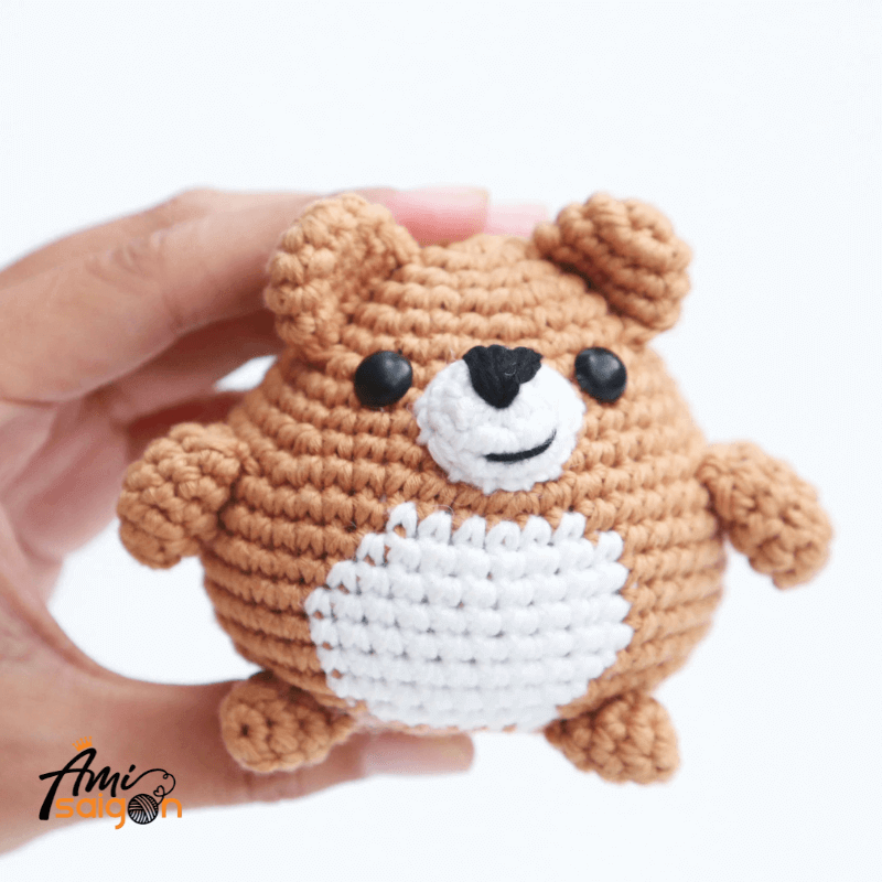 Amigurumi Little Bear Crochet pattern by AmiSaigon