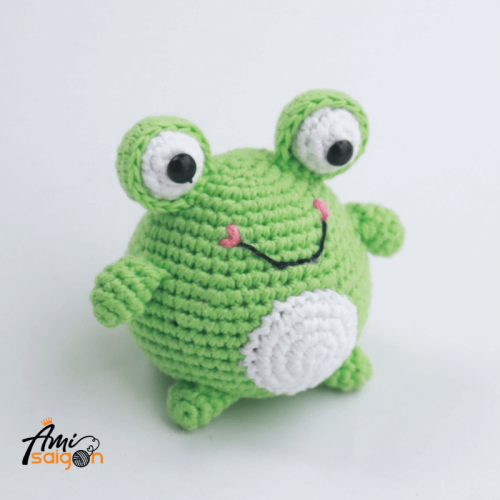 Chubby Frog crochet amigurumi pattern Ami Saigon