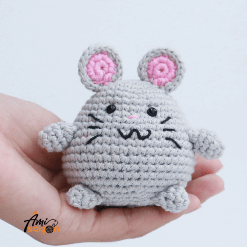 Amigurumi little Mouse free crochet pattern