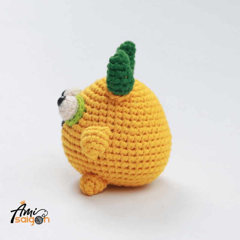 Free Crochet Pattern for Henrik the Beastlie Amigurumi (picture: @amisaigonvn)