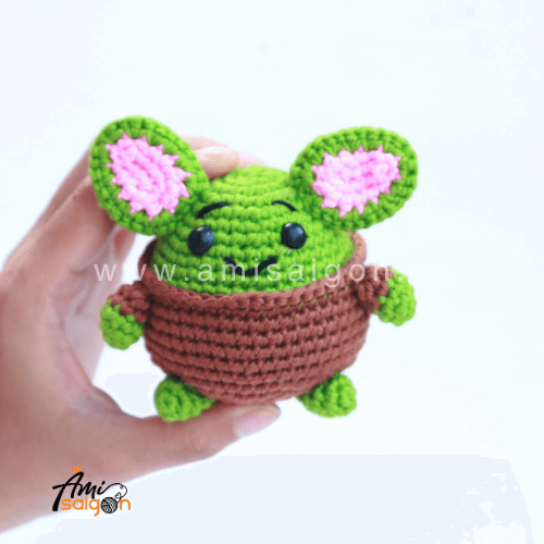 Craft an Adorable Baby Yoda with our easy crochet pattern