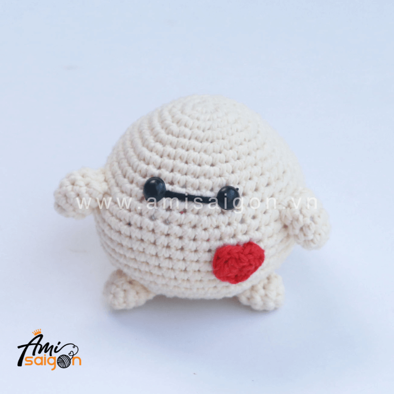 Free Crochet Pattern for Chubby Baymax Amigurumi (picture: @amisaigonvn)