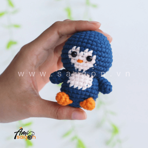 Little Cute Penguin Free Amigurumi Crochet Pattern