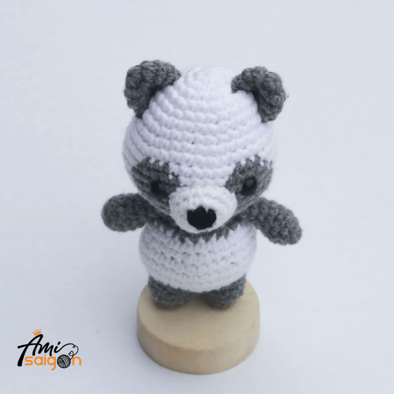 Gấu trúc Panda bằng len amigurumi chart móc miễn phí (Ảnh: @amisaigonvn)