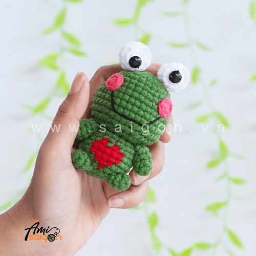Little tiny frog amigurumi crochet Free pattern
