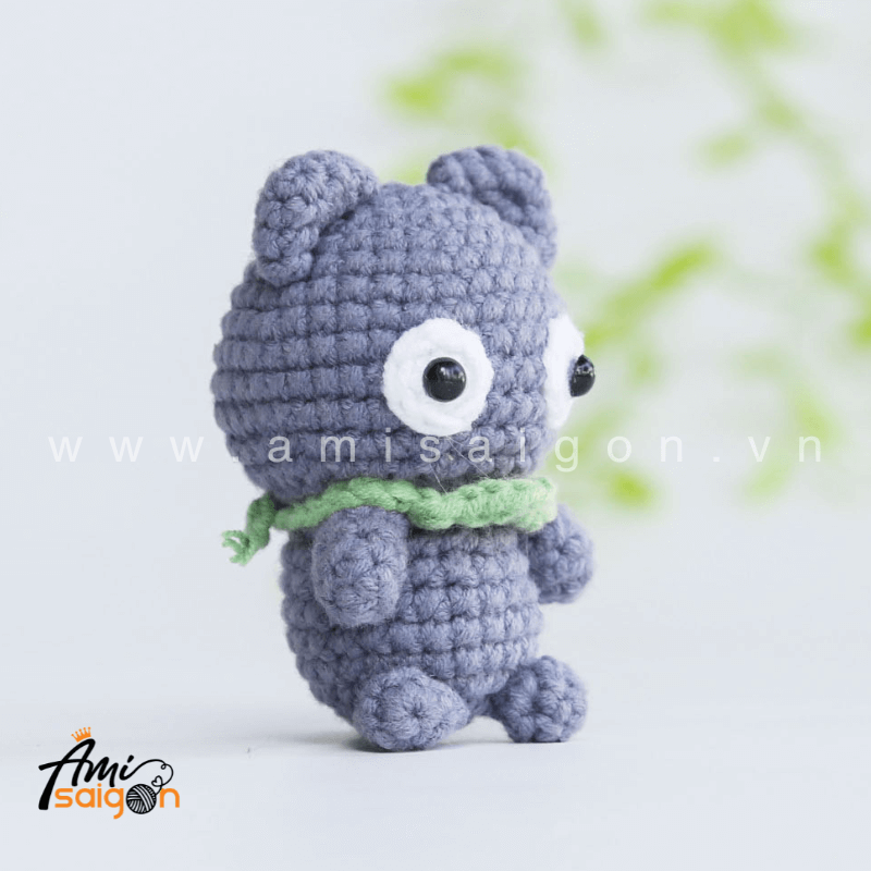Tiny Cat Amigurumi Keychain Crochet pattern by AmiSaigon
