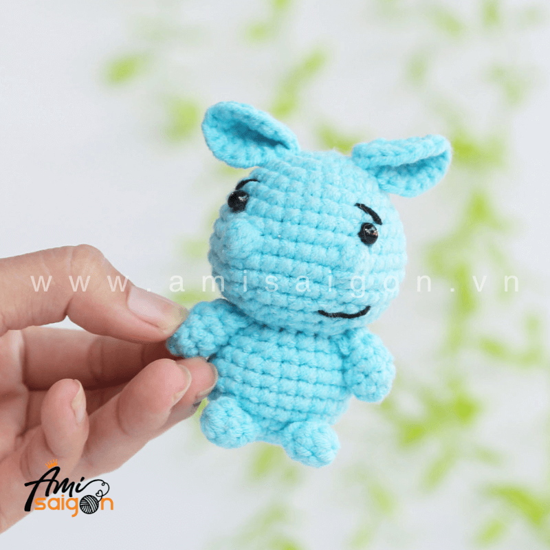 Hippo Amigurumi Keychain Crochet pattern by AmiSaigon