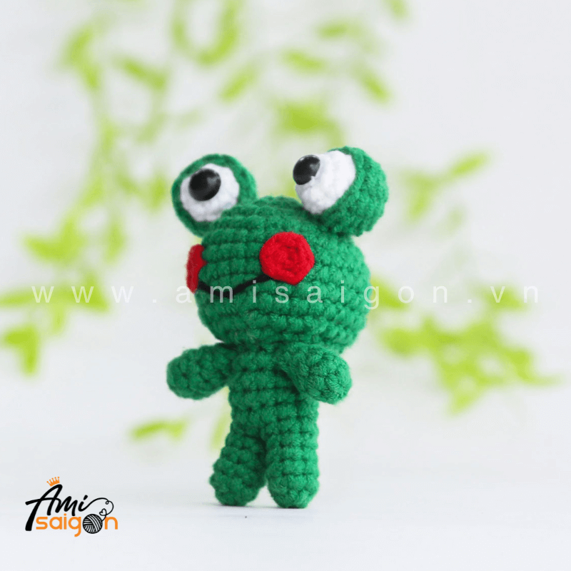 Tiny Frog Amigurumi Free Crochet pattern by AmiSaigon