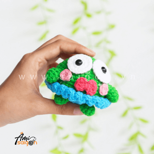 Cute Frog in dress outfit amigurumi Free crochet pattern