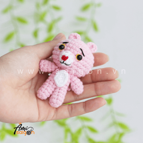 Free amigurumi Pink Panther keychain crochet pattern