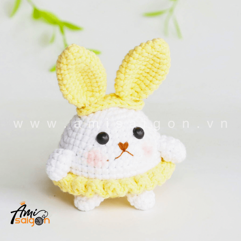 Rabbit with dress Amigurumi Free Crochet pattern by AmiSaigon