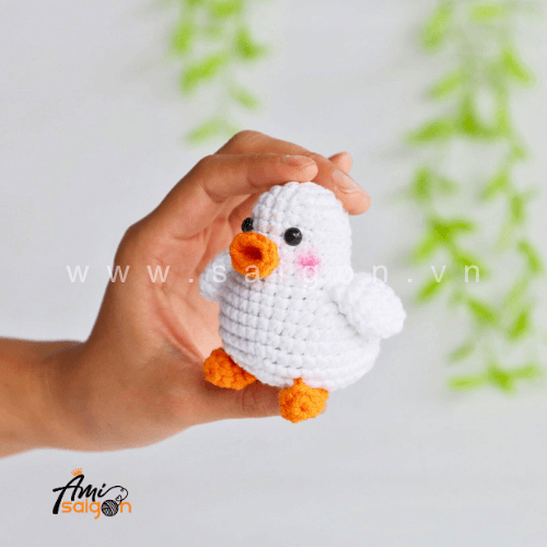 Amigurumi Chubby Chick amigurumi free crochet pattern