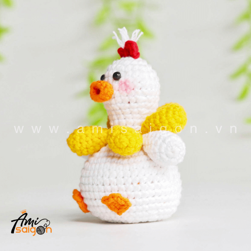 Chicken Flower Amigurumi Free Crochet pattern by AmiSaigon