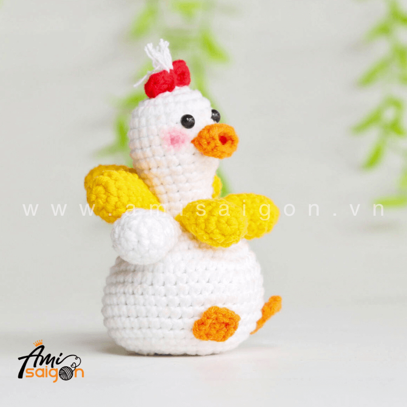 Chicken Flower Amigurumi Free Crochet pattern by AmiSaigon