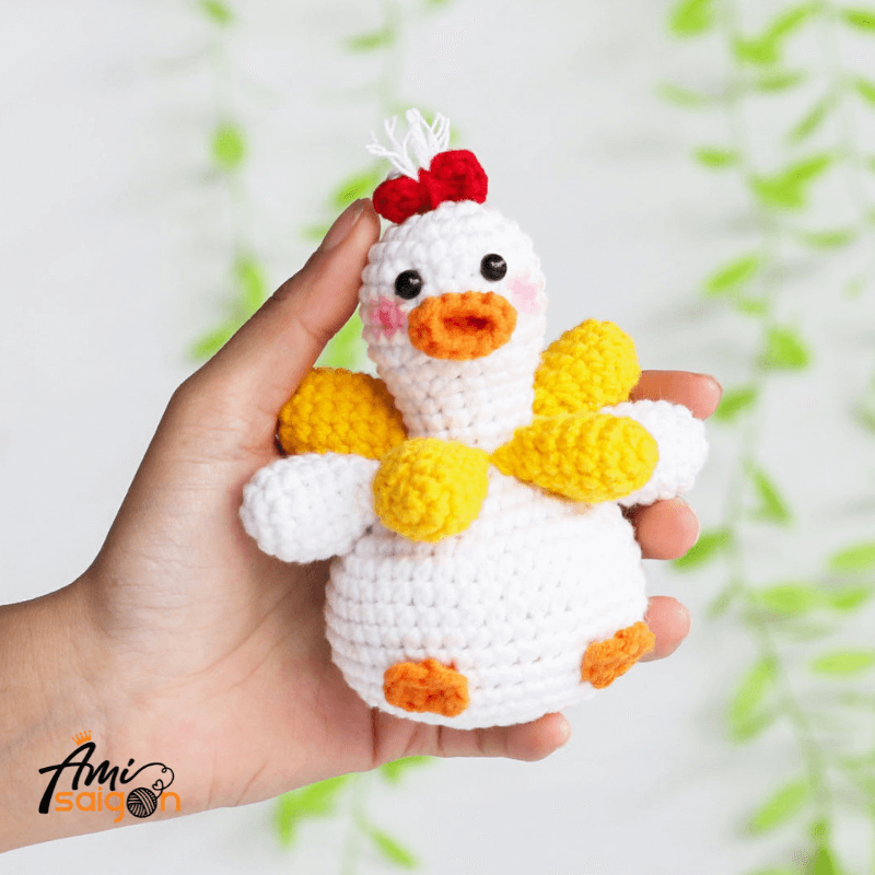 Chicken Flower Amigurumi Free Crochet pattern by AmiSaigon