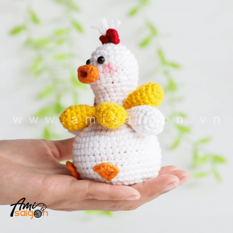 Chicken Flower Amigurumi Free Crochet pattern by AmiSaigon