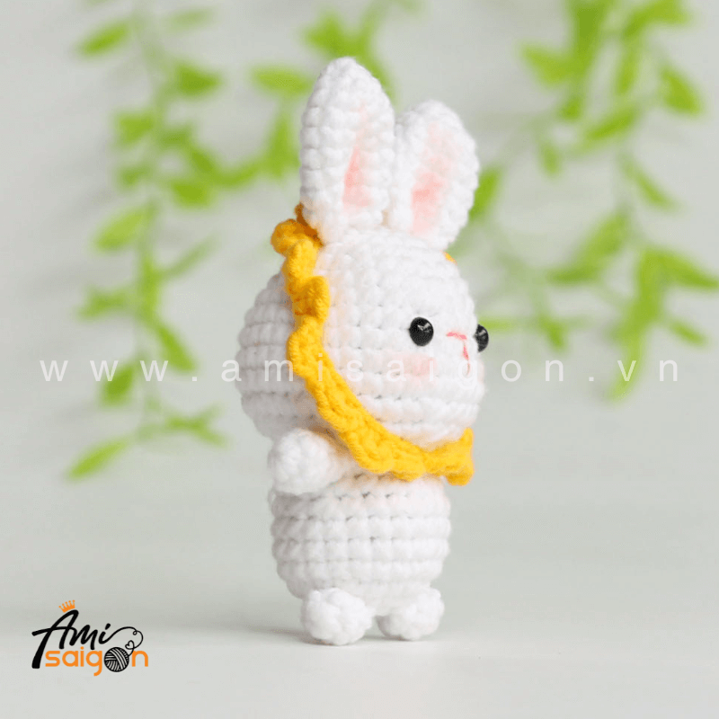 Thú bông Thỏ tiểu thơ bằng len amigurumi - Chart móc miễn phí (Ảnh: @amisaigonvn)