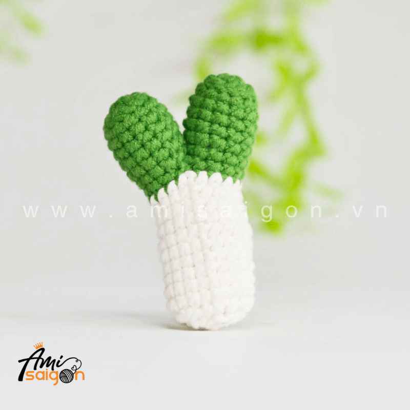 Green Onion Amigurumi Free Crochet pattern by AmiSaigon