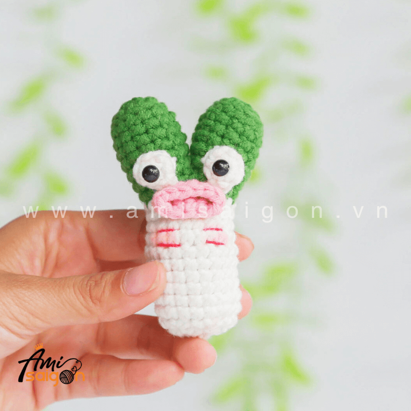 Green Onion Amigurumi Free Crochet pattern by AmiSaigon