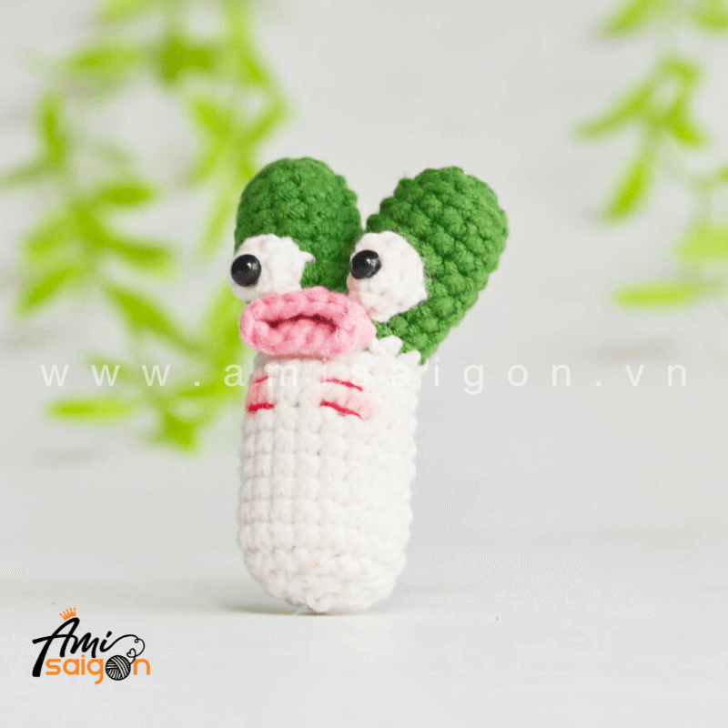 Green Onion Amigurumi Free Crochet pattern by AmiSaigon