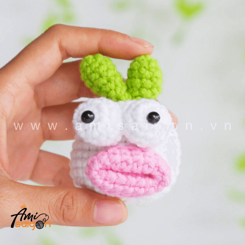 Cartoon Onion Amigurumi Free Crochet pattern by AmiSaigon