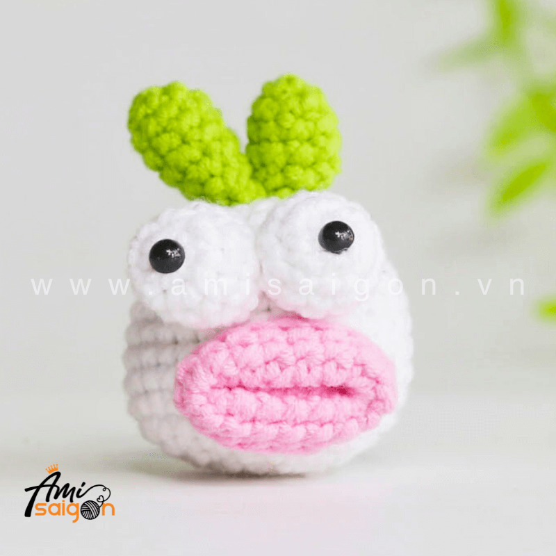 Cartoon Onion Amigurumi Free Crochet pattern by AmiSaigon