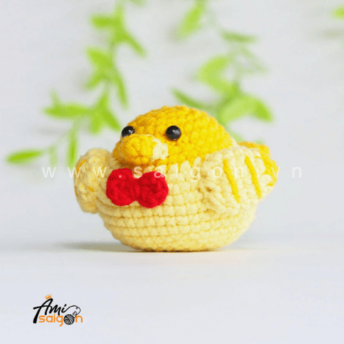 Little chicken amigururumi free crochet pattern