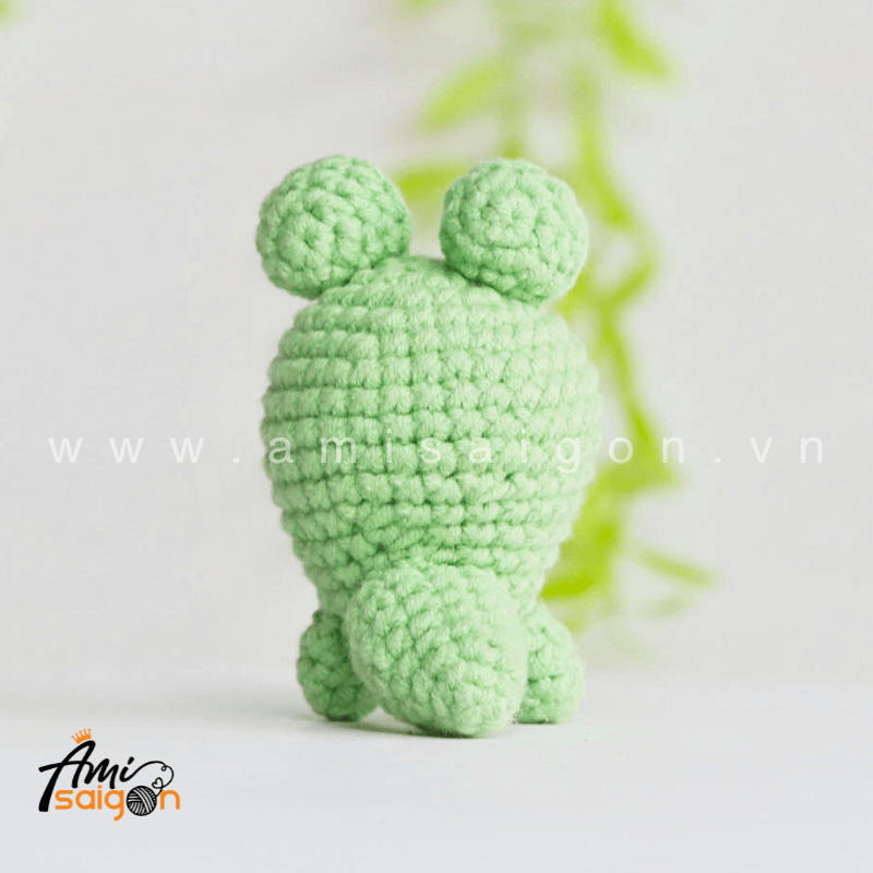 Cute Frog Amigurumi - Free Crochet pattern by AmiSaigon