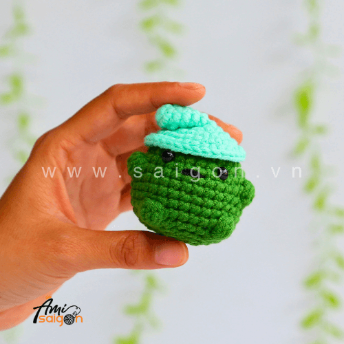 No-Sew Amigurumi Little Smiski – Free Crochet Pattern