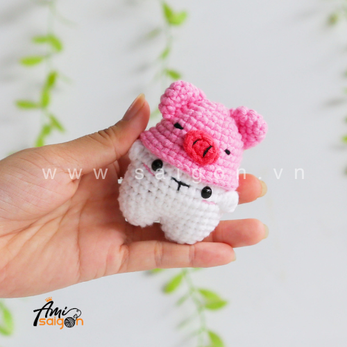 No-Sew Amigurumi Bear with Pig Hat – Free Crochet Pattern